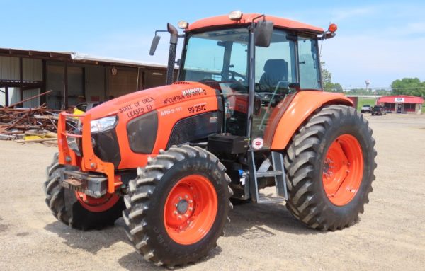 2017 Kubota M6S-111 - Image 3