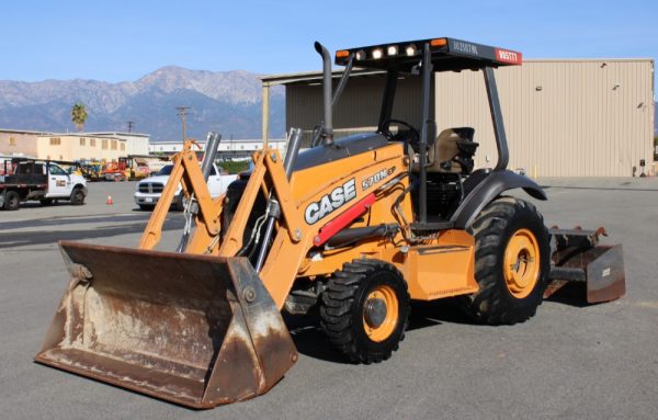 2017 Case 570N EP - Image 3