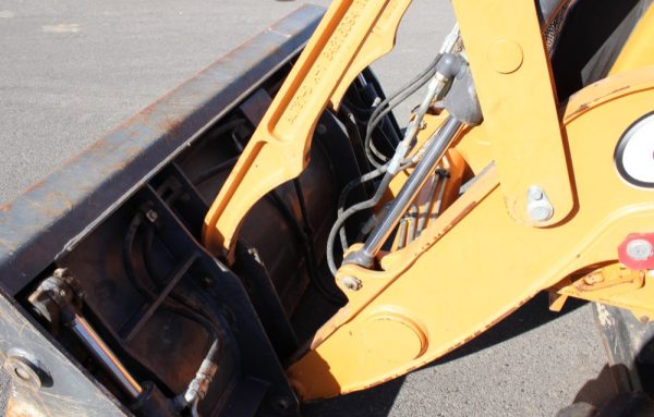 2017 Case 570N EP - Image 13