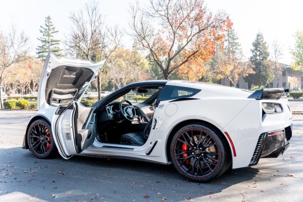 2019 Chevrolet Corvette Z06 - Image 3