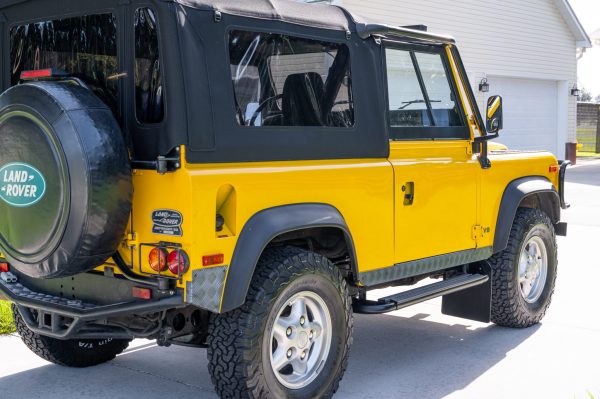 1997 Land Rover Defender 90 NAS - Image 23
