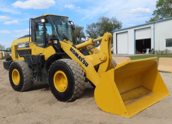 2018 Komatsu WA320-8 - Image 10
