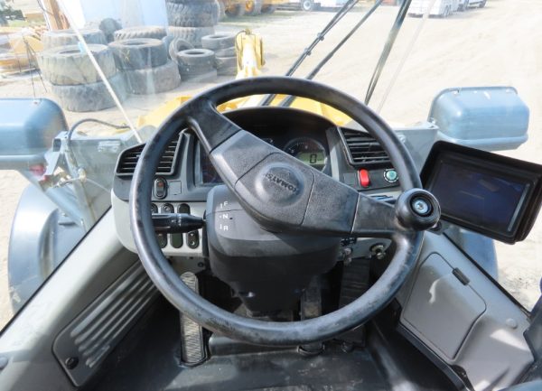 2018 Komatsu WA320-8 - Image 29