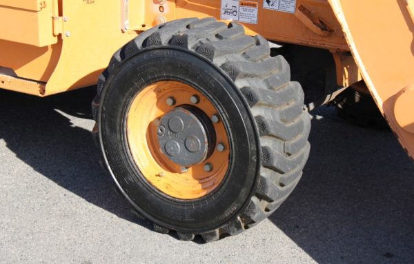 2017 Case 570N EP - Image 30