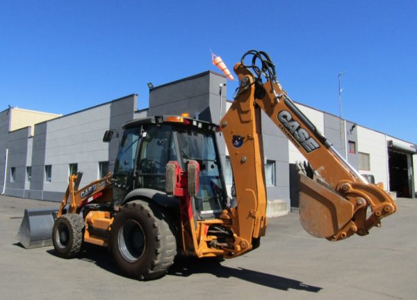 2016 Case 590 Super N - Image 5