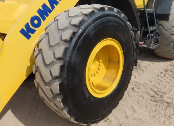 2018 Komatsu WA320-8 - Image 2