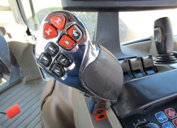 2017 Case Puma 220 - Image 44