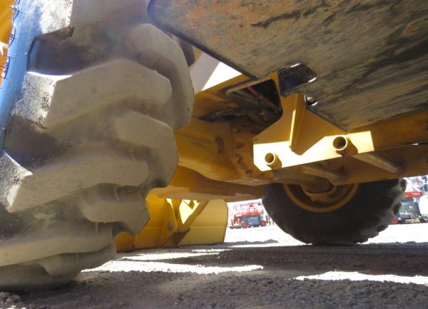 2017 Caterpillar 420F2 - Image 4