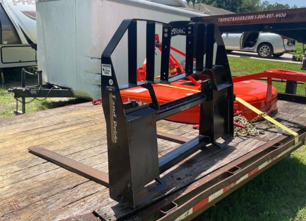 2018 Kubota L3901HST - Image 4