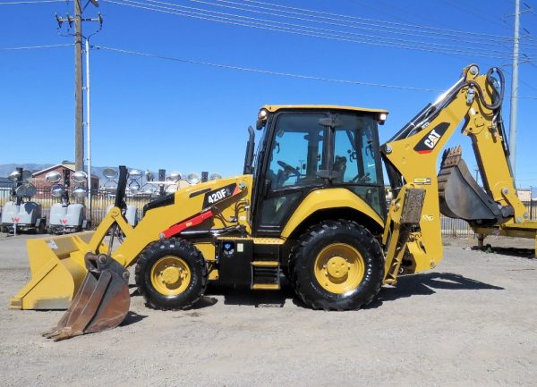 2017 Caterpillar 420F2 - Image 11