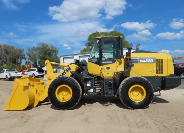 2018 Komatsu WA320-8 - Image 13