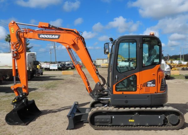 2021 Doosan DX62R-3 - Image 12