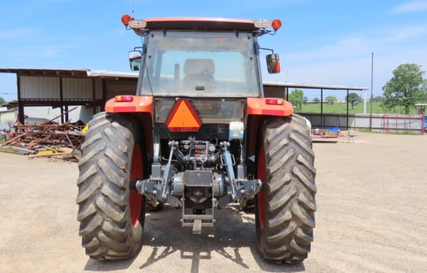 2017 Kubota M6S-111 - Image 10