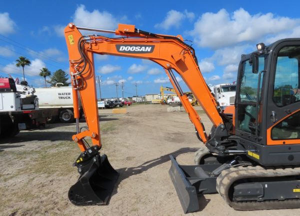 2021 Doosan DX62R-3 - Image 16