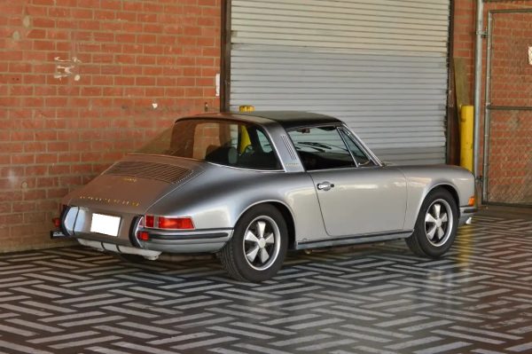 1971 Porsche 911S Targa - Image 12