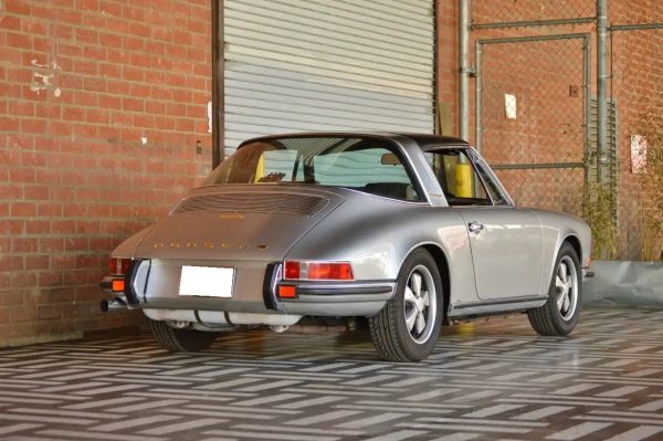 1971 Porsche 911S Targa - Image 13