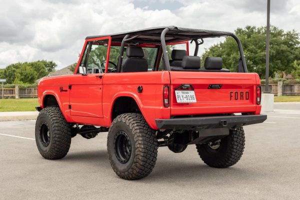 1976 Ford Bronco - Image 13