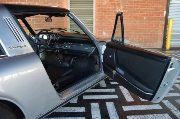 1971 Porsche 911S Targa - Image 7