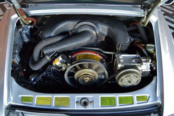 1971 Porsche 911S Targa - Image 9