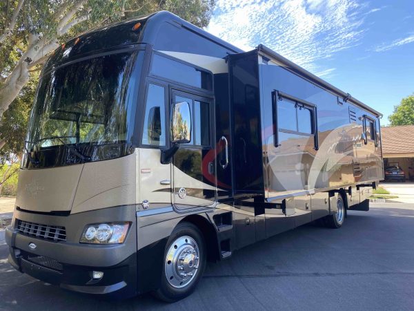 2011 Itasca Suncruiser 35P - Image 14