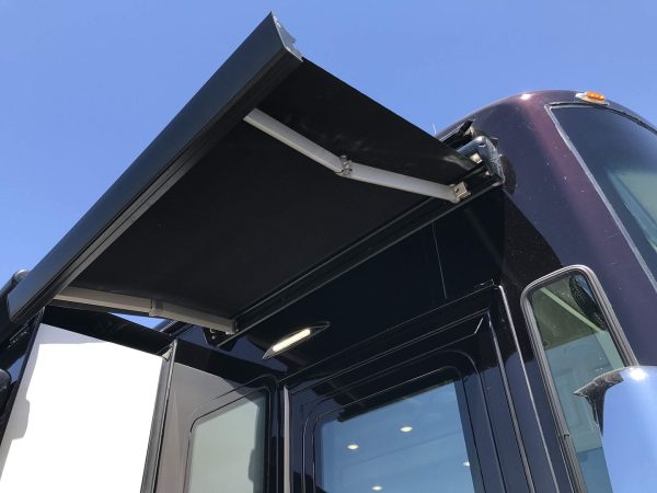 2016 Tiffin Phaeton 40AH - Image 21