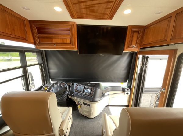 2019 Newmar Dutch Star 4018 - Image 27