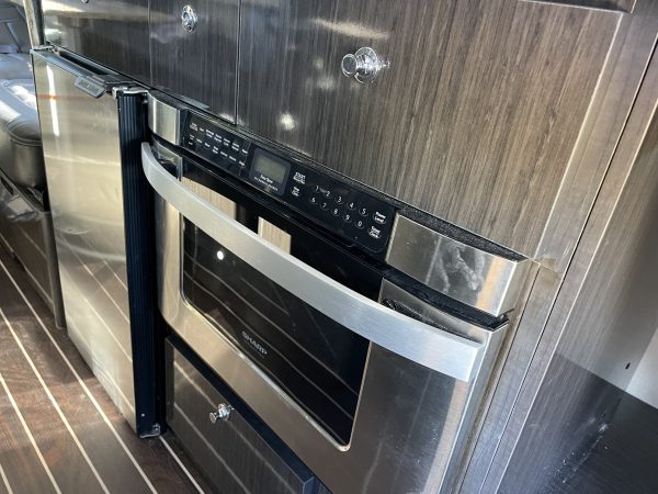 2015 Airstream Interstate 3500 Lounge EXT - Image 26