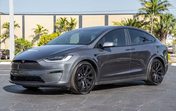 2022 Tesla Model X Plaid