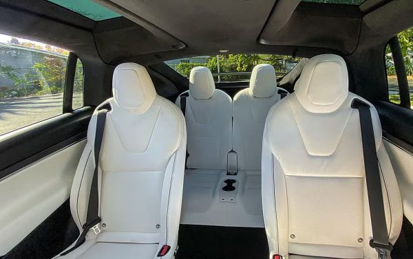 2022 Tesla Model X Plaid - Image 28