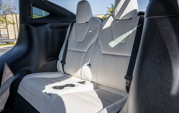 2022 Tesla Model X Plaid - Image 31