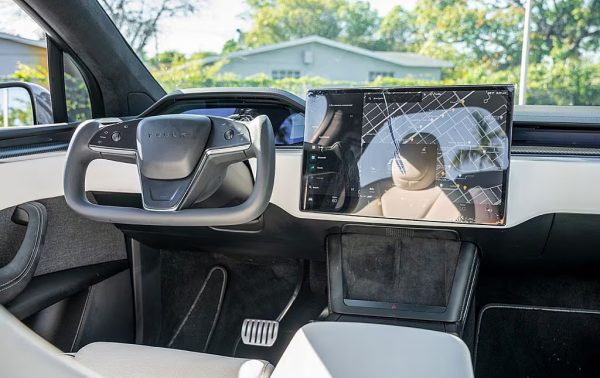 2022 Tesla Model X Plaid - Image 33