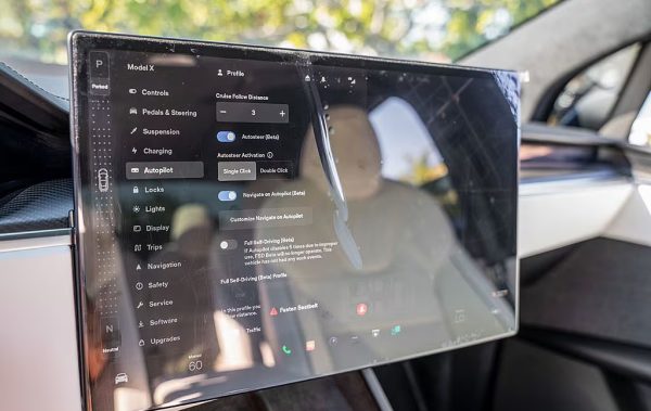 2022 Tesla Model X Plaid - Image 41