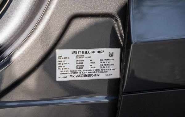 2022 Tesla Model X Plaid - Image 46