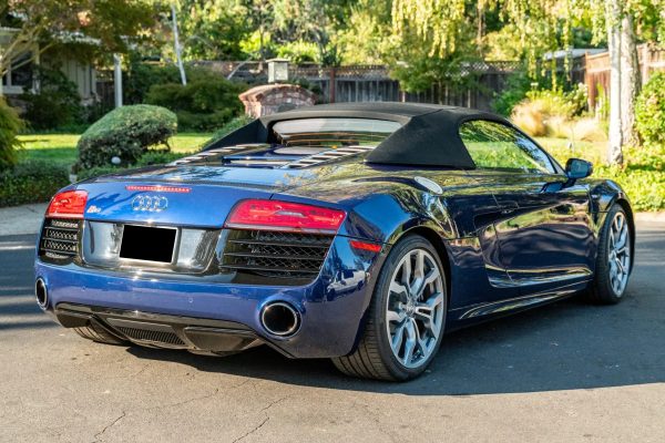 2014 Audi R8 V10 Spyder - Image 2