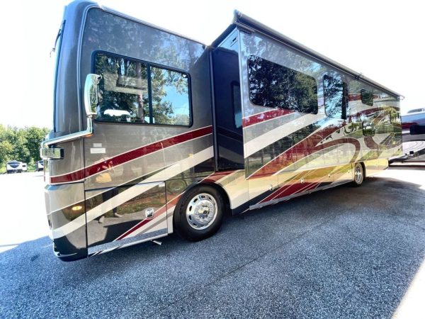 2022 Holiday Rambler Endeavor 38N