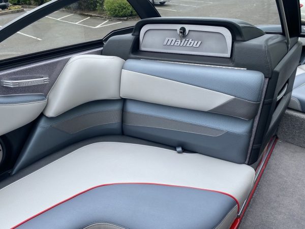 2017 Malibu Boats 23 LSV - Image 4