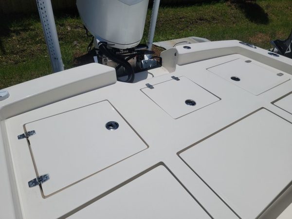 2018 Pathfinder Boats 2600 TRS - Image 9