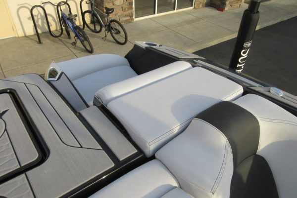 2020 MasterCraft X24 - Image 9