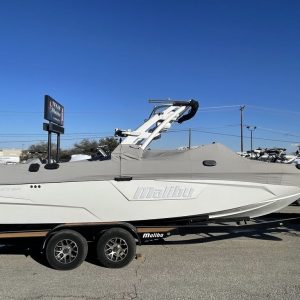 2020 Malibu Boats 25 LSV