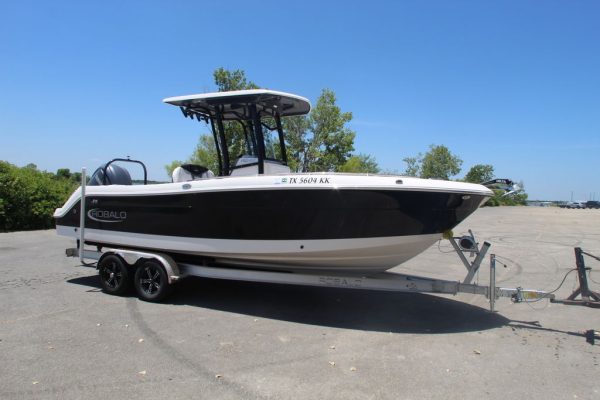 2021 Robalo R242EX