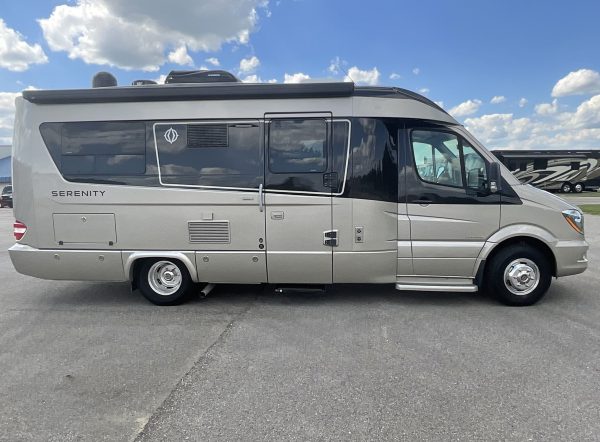2019 Leisure Travel Serenity S24CB - Image 12