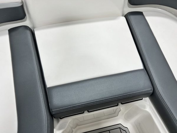 2019 Chaparral 191 Suncoast - Image 10