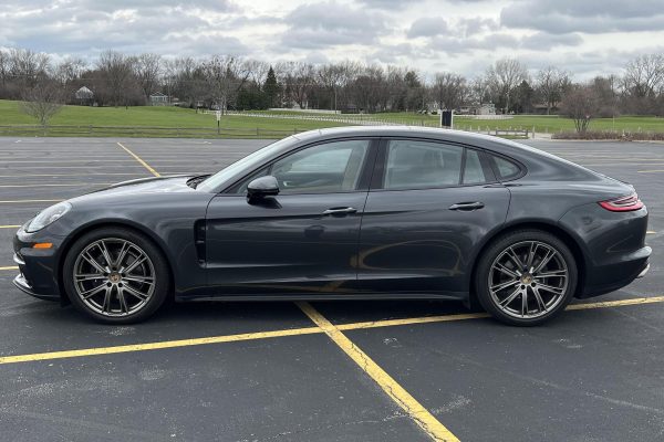 2020 Porsche Panamera 4 - Image 5
