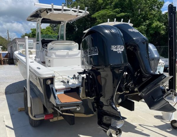 2017 Everglades 273 CC - Image 10