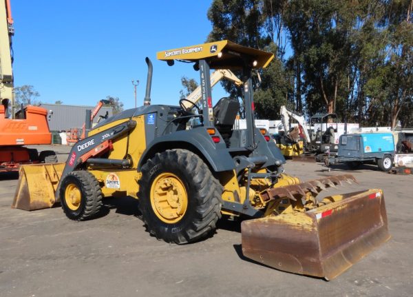 2015 John Deere 210LEP - Image 12