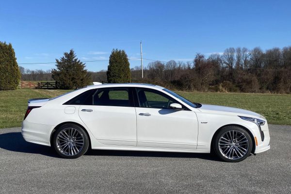 2020 Cadillac CT6-V - Image 13