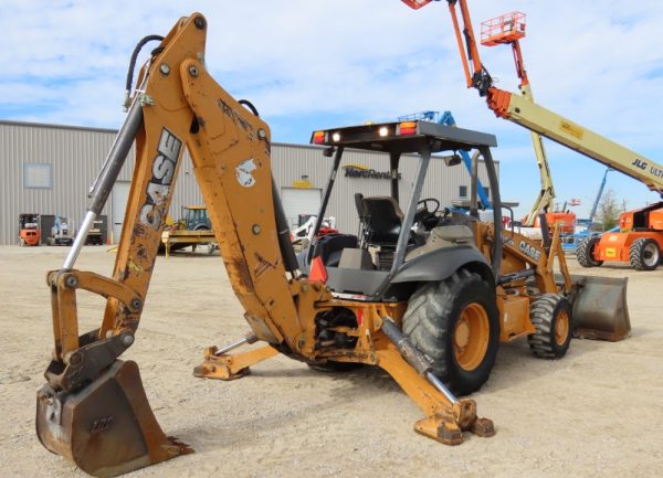 2015 Case 580N 4WD Backhoe - Image 13