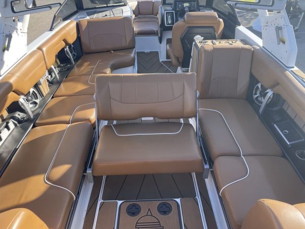 2020 Malibu Boats 25 LSV - Image 16