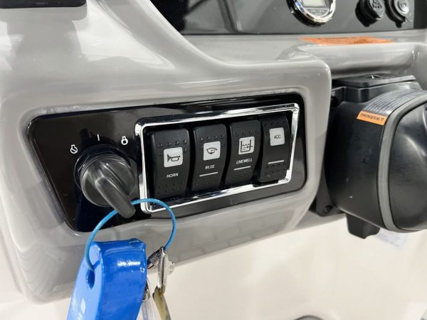 2019 Chaparral 191 Suncoast - Image 14