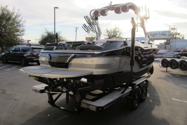 2020 MasterCraft X24 - Image 14